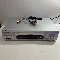 Panasonic PV-VS4821 VCR S-VHS Hi-Fi Omnivision 4 Head