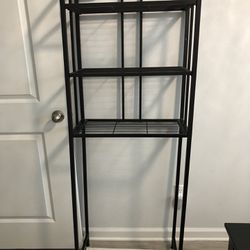 Metal Shelf Organized 