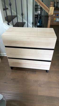 3 drawer Dresser