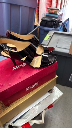 Size 11 black patent leather Michael Kors sandals