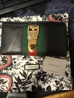 Gucci long wallet