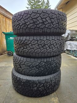 Set of 265 / 70 R16 Kumho Tires