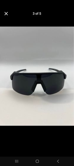 SUNGLASSES