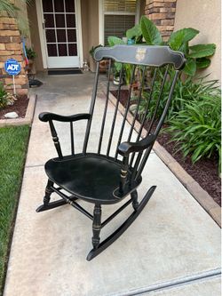 VINTAGE “BENT & BROS” BLACK WINDSOR COLONIAL ROCKING CHAIR (25”W X 19”D X 38”H)