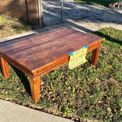 Free!!!!! Coffee Table !!!!! Free