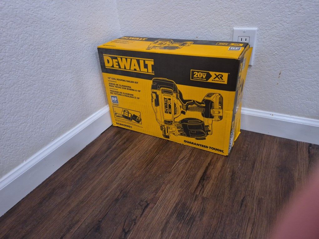 Dewalt Roofing Nail Gun Kit