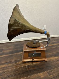 Vintage Gramophone Phonograph