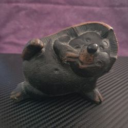 porcupine statue small 