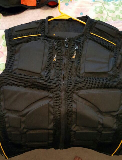 Padded motorcycle vest size M