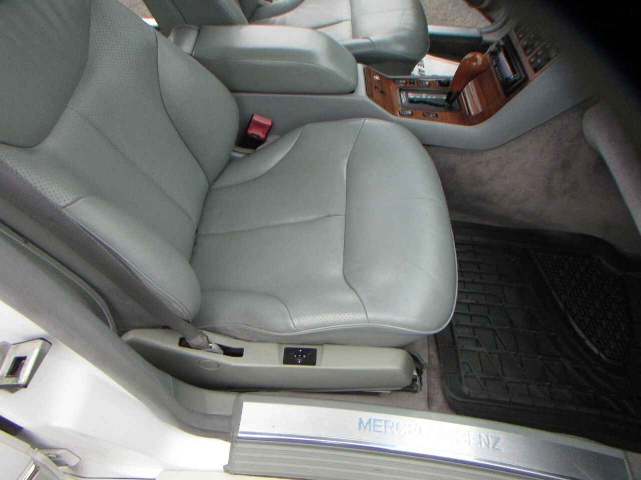 1992 Mercedes-Benz 400-Class