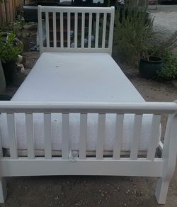 Free twin wood bed frame