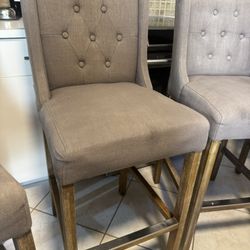 4 Barstools 