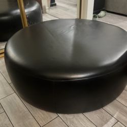 Room & Board Black Leather Round Ottoman 42”