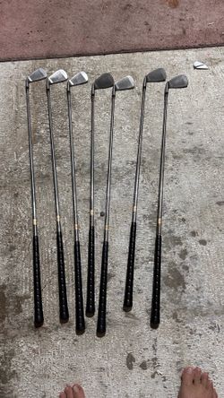 Golf clubs w/stand bag