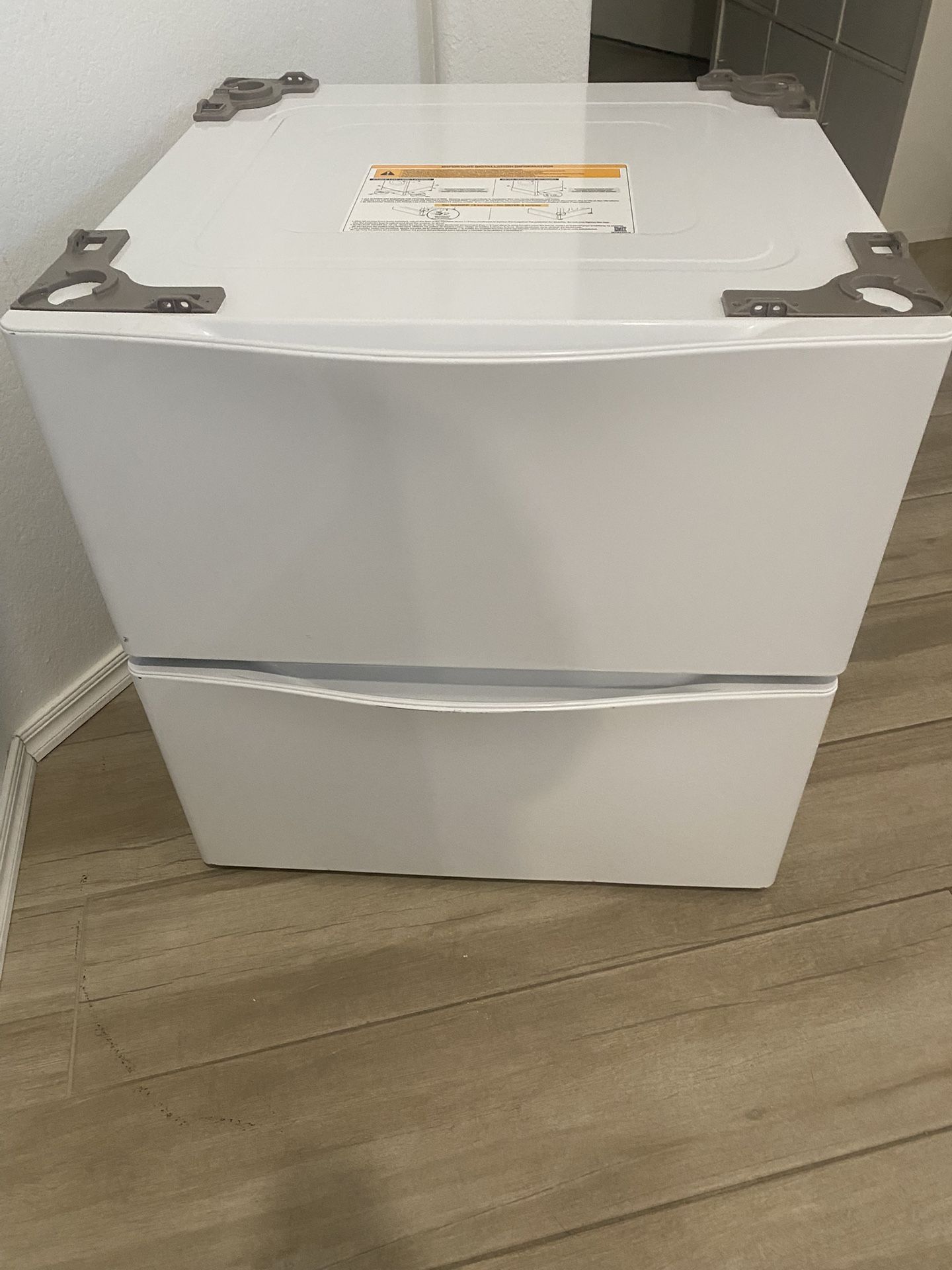 Free Washer and Dryer Pedestals With Drawers