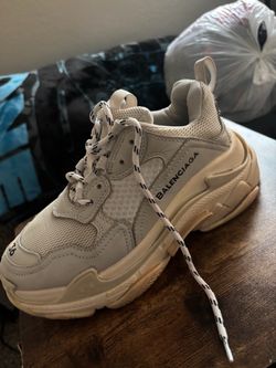 Balenciaga triple s