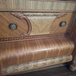 Beautiful Vintge ART DECO vanity- 1930's