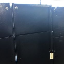 GE 18 Cu Ft Top And Bottom Fridge. 1 year Warranty 