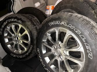 Jeep tires and rim