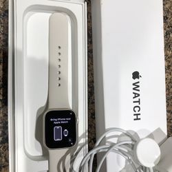 Apple Watch  (+ Band ) SE 2nd Generation