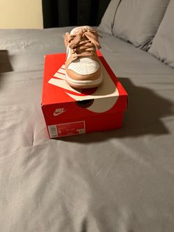 Nike Dunk Low Size 5 Rose Whisper