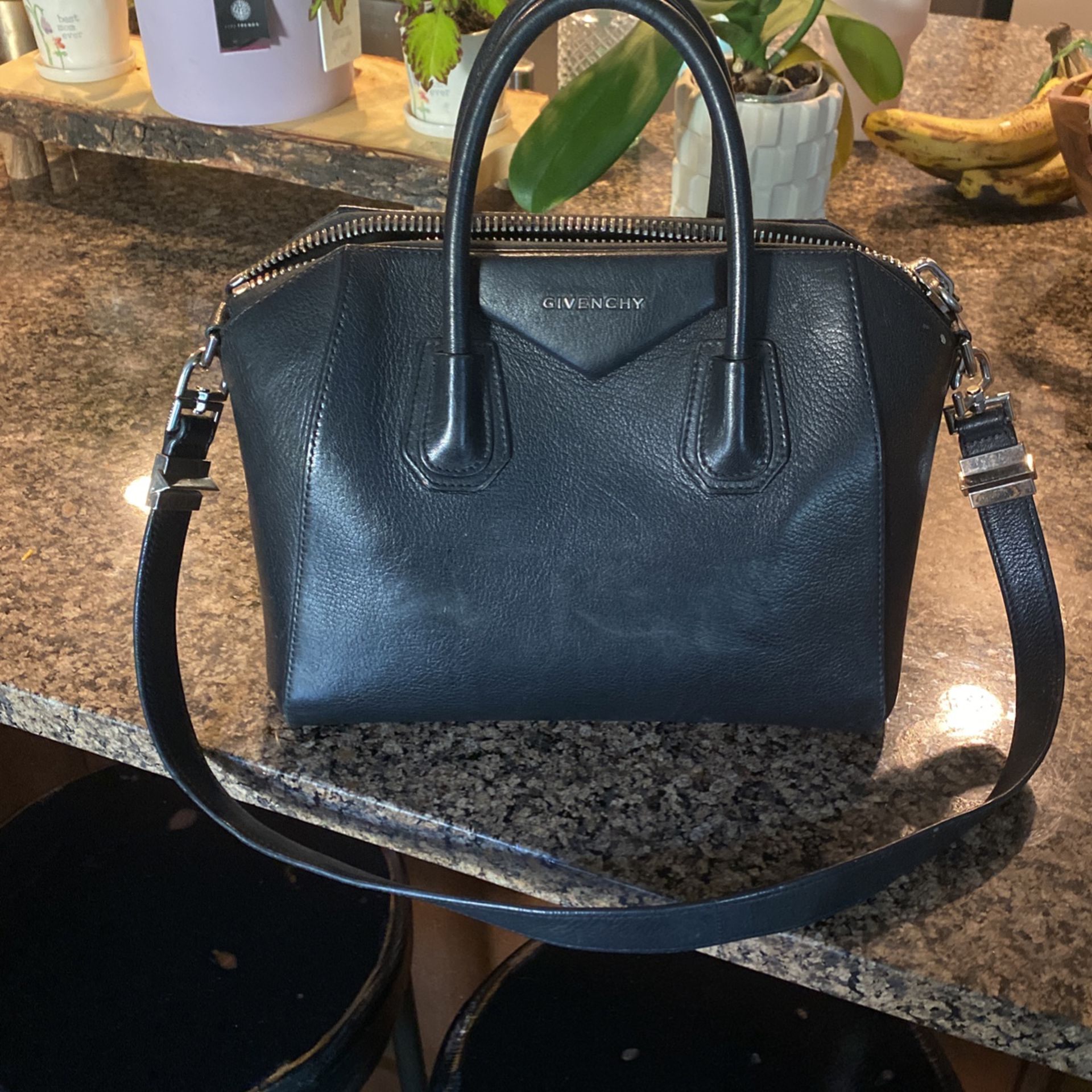 Givenchy Handbag for Sale in Edgewood, WA - OfferUp