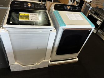 Brand New Samsung 5.5 Cuft Washer And Dryer Set 