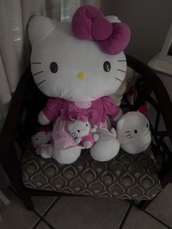 Hello kitty plushies
