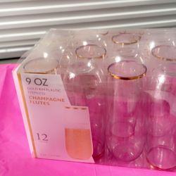 Gold Trim Champagne Flutes 