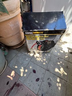Central pneumatic Retractable hose reel with 50 ft air hose