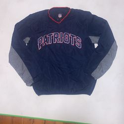 Patriots pull over sweater