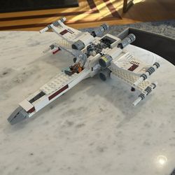 Pre-Built Luke Skywalker’s X Wing Fighter