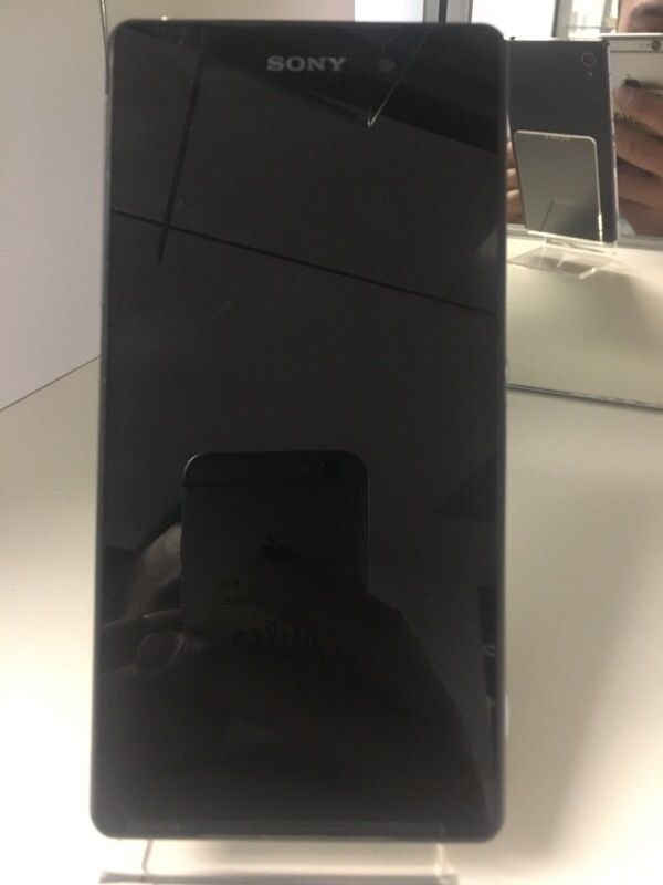 Xperia z3 Electronics & Media