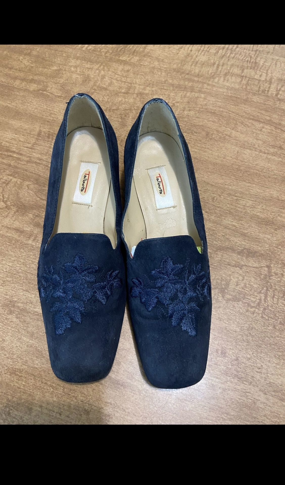 Talbots women’s suede navy color block heel 6M