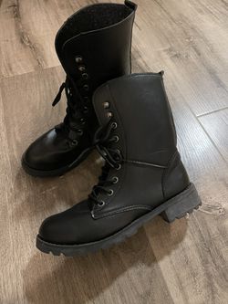 Boots 👢