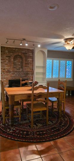 Dining table, 4 chairs