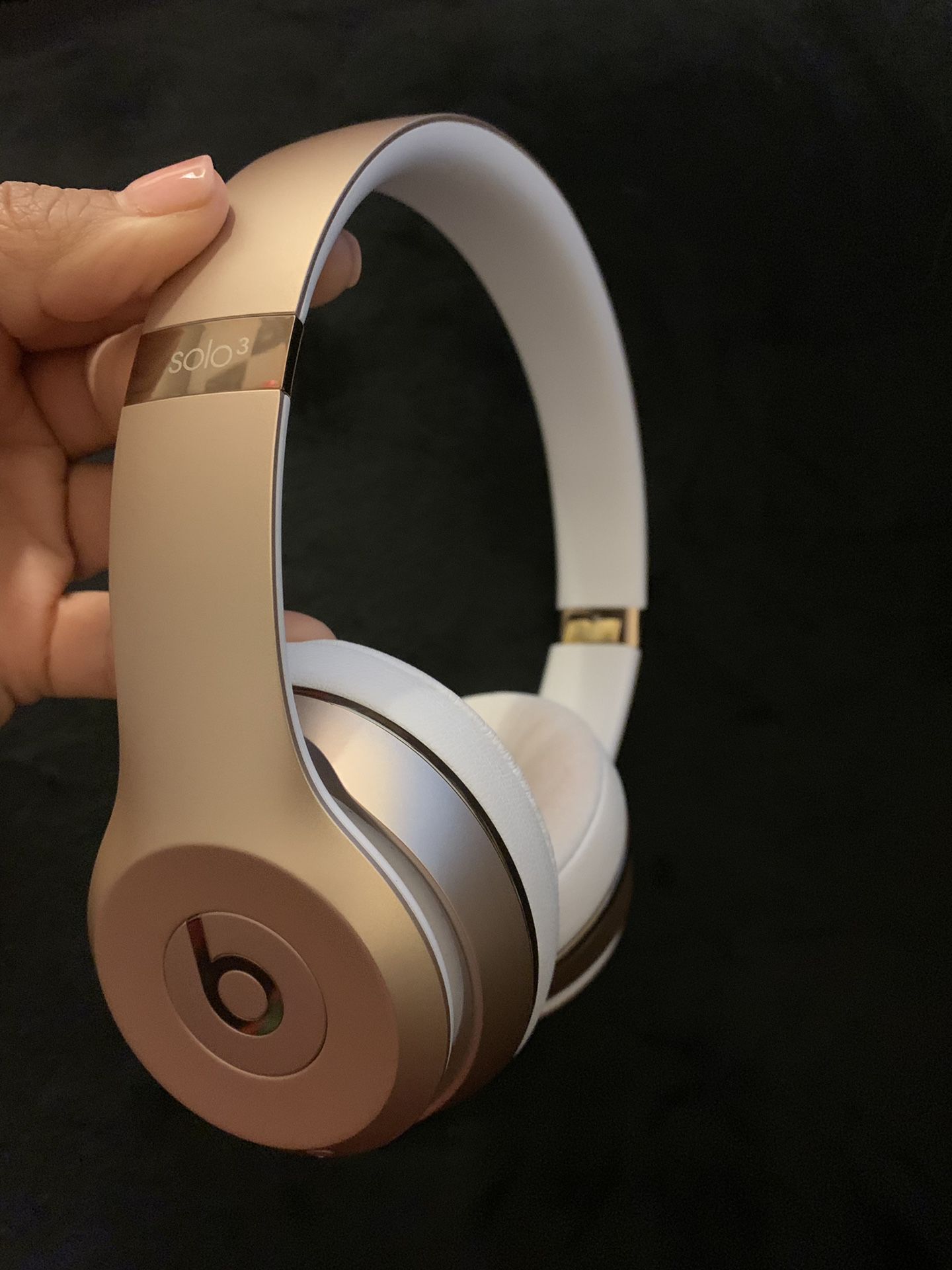 Wireless SOLO 3 beats with accessories GOLD