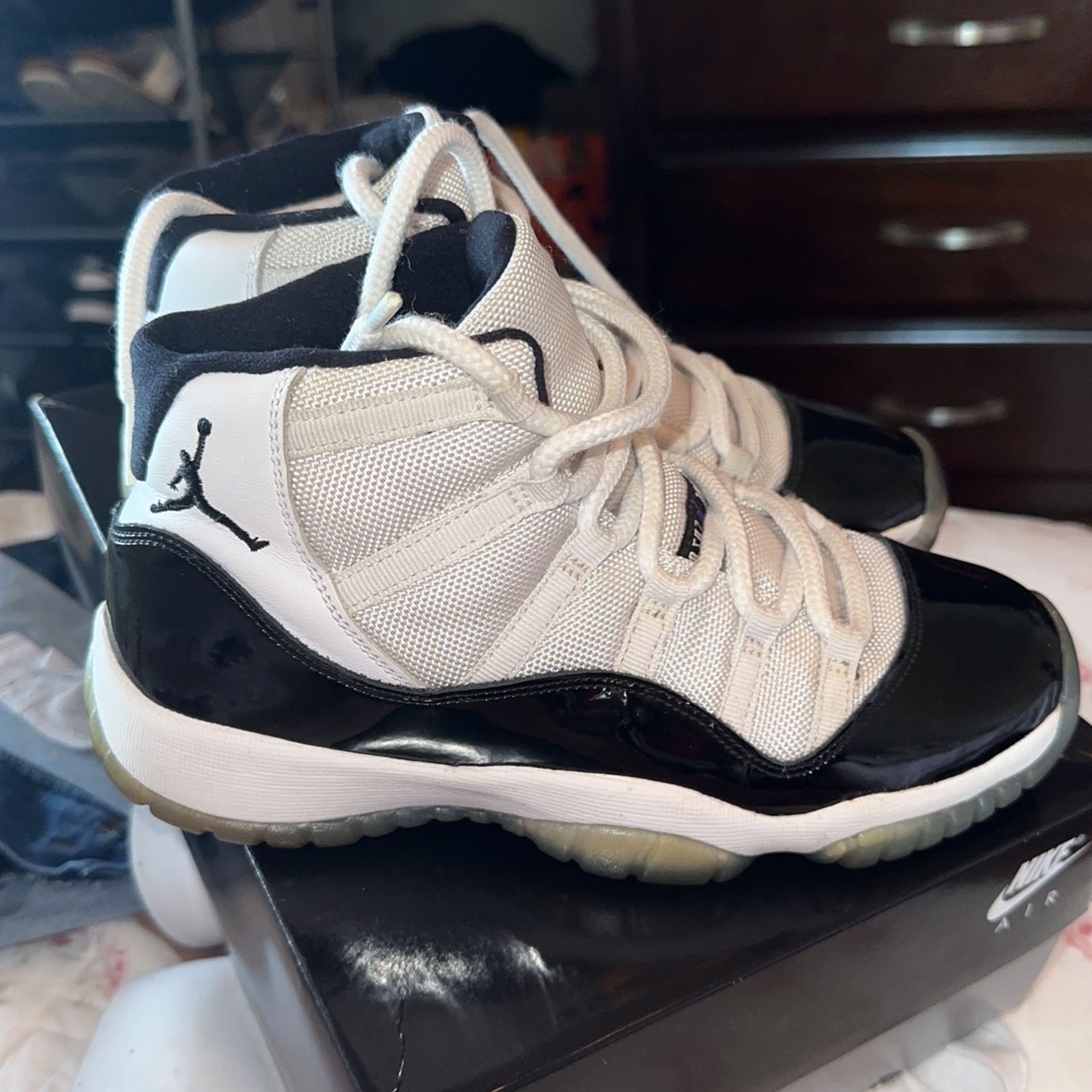 11s for sale  5.5y