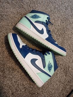 Men's size 9 Jordans