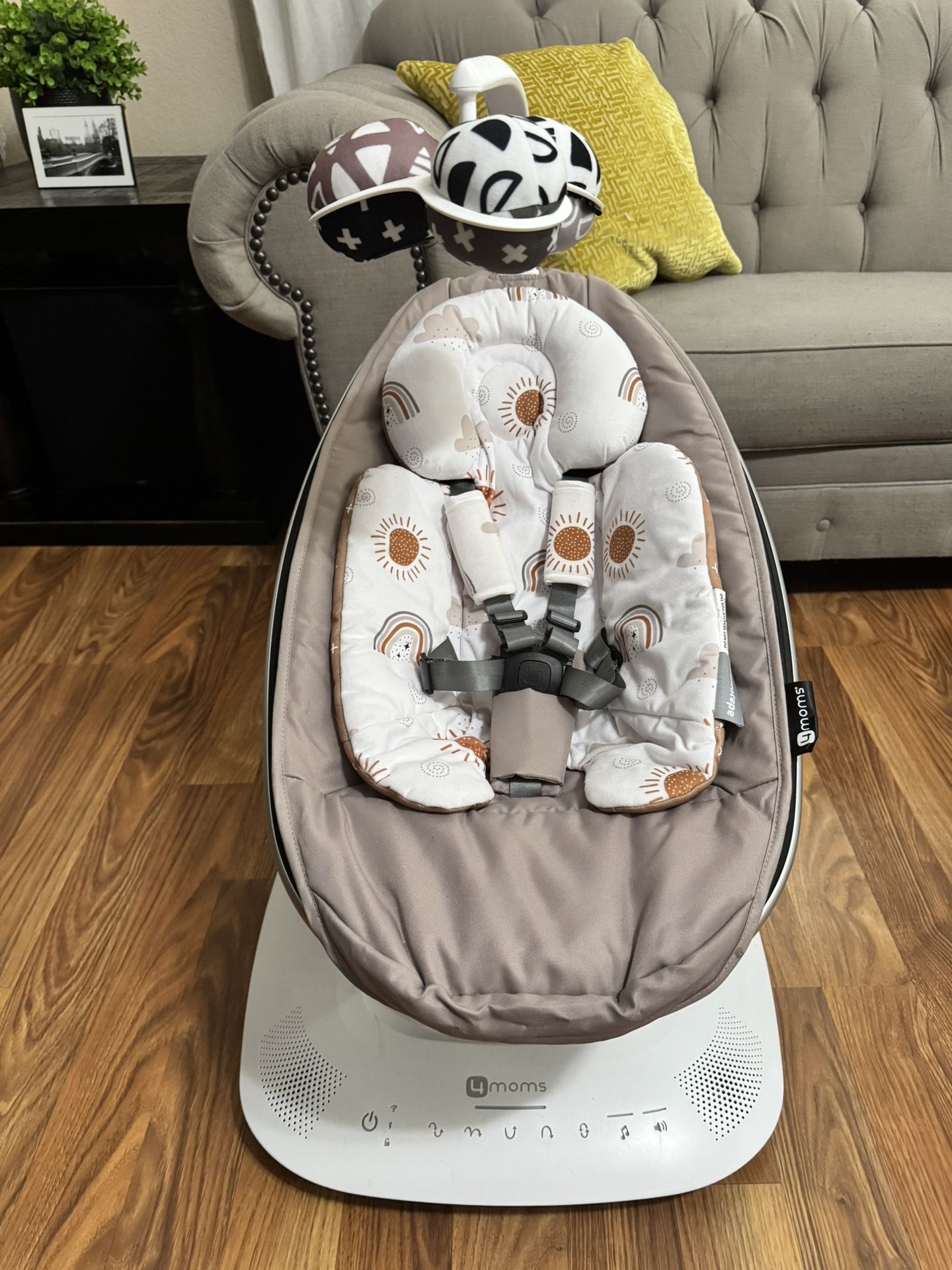 4moms MamaRoo Multi- Motion Baby Swing with Bluetooth