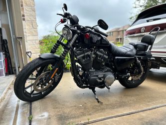 2019 HARLEY-DAVIDSON IRON 883