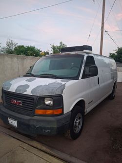 2003 gmc savana 3500 cargo van PARTS/WHOLE