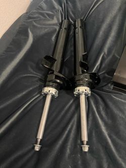 Pair of Front Strut Shock Absorbers Bmw