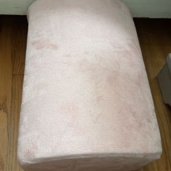 Foam Step With pink Cover Great condition 