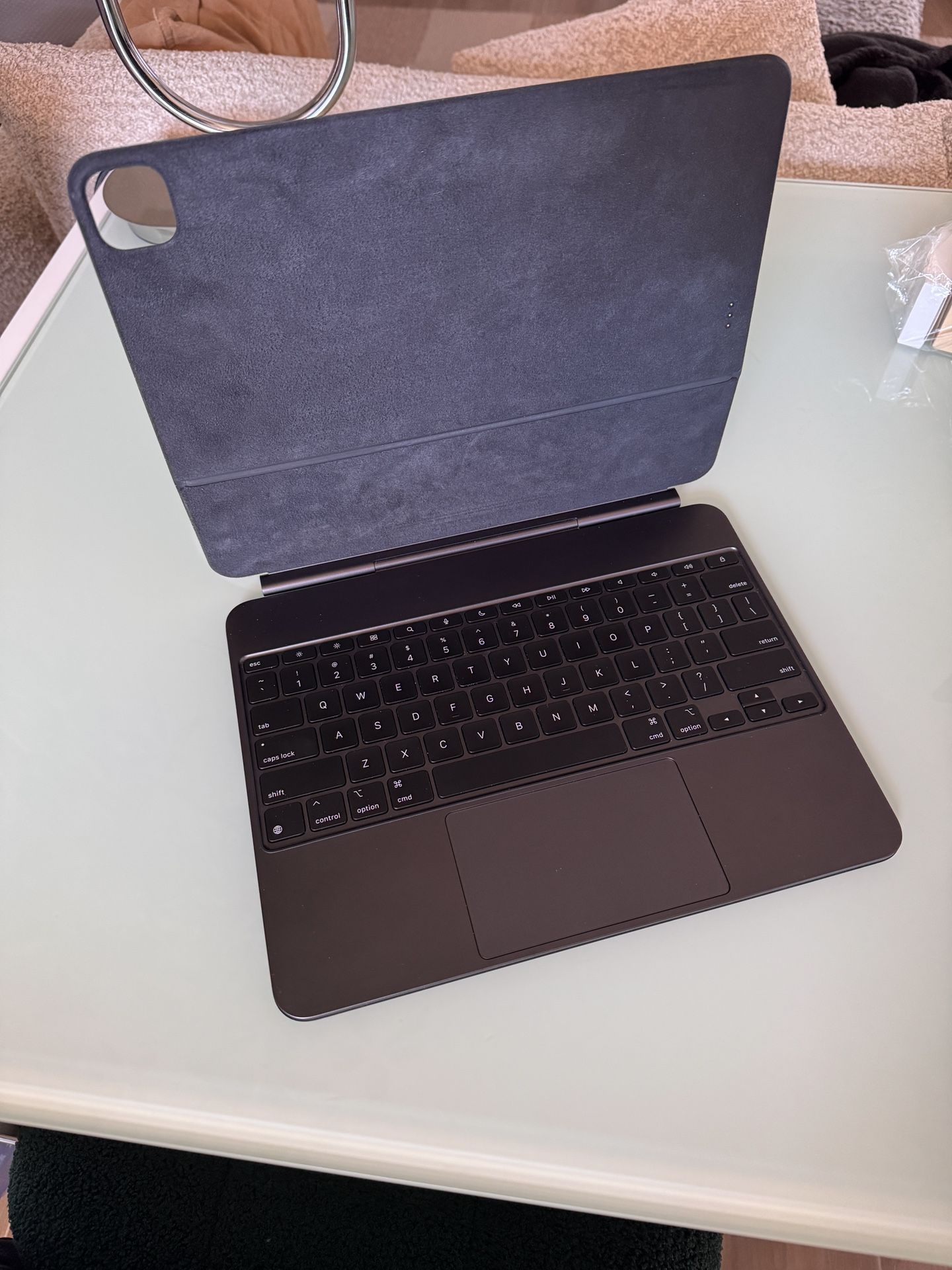 Magic Keyboard for iPad Pro 13” (M4 & M5)