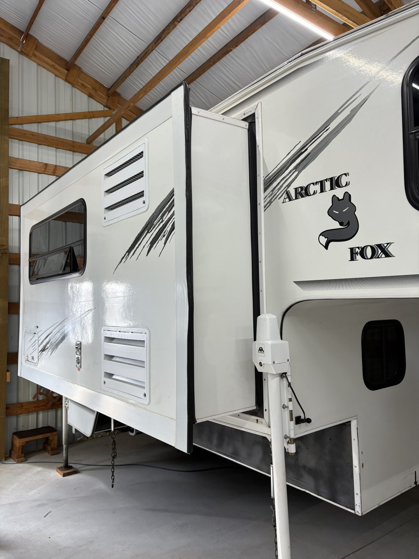 ARTIC FOX CAMPER 