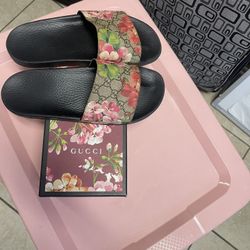 Gucci slippers