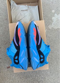 adidas yeezy boost 700