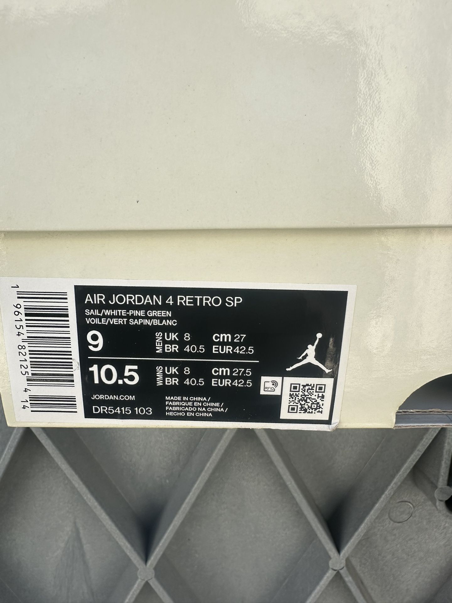 Jordan 4 SB