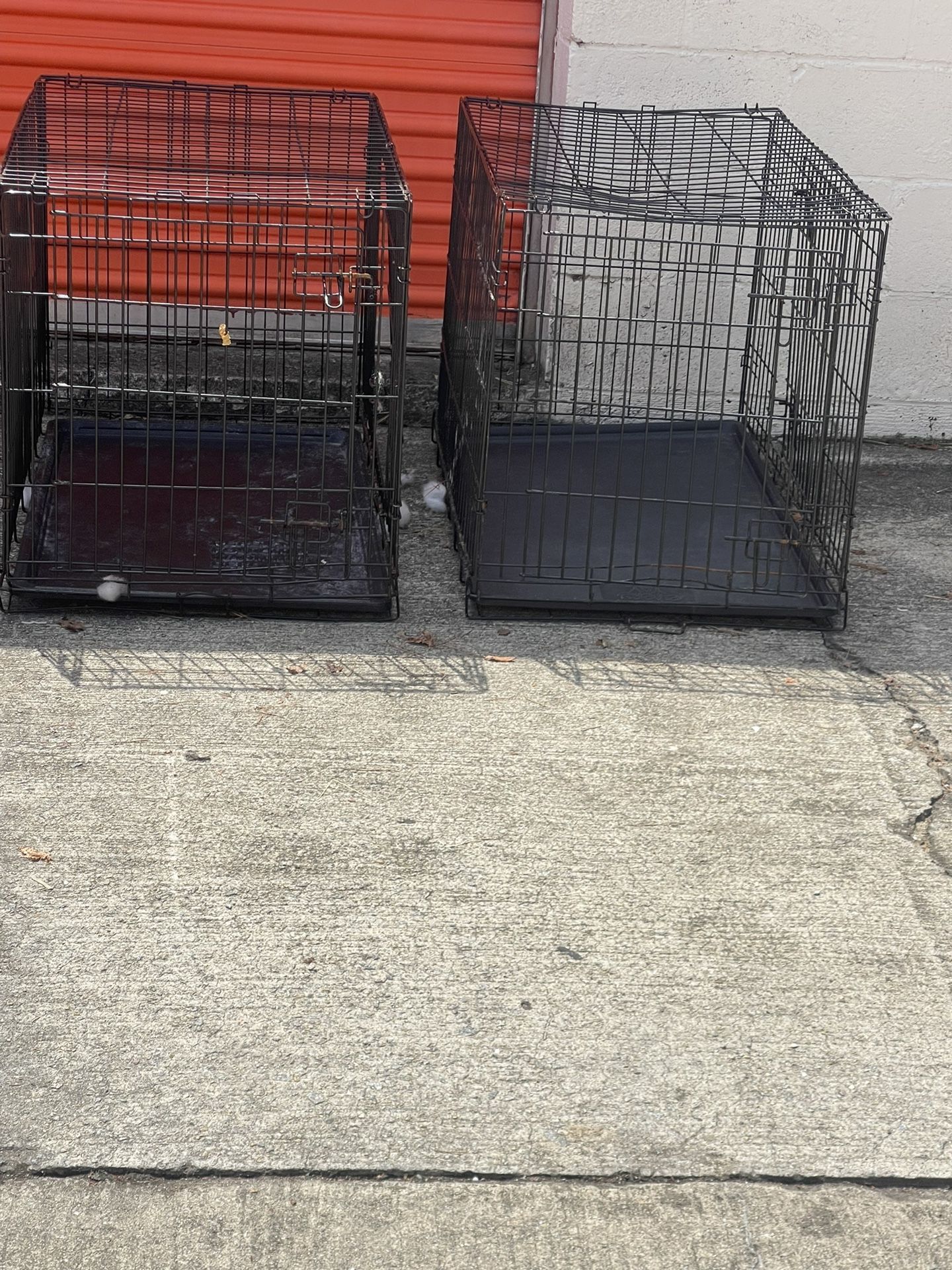 2 pet cages 